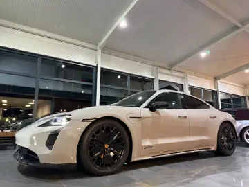 Taycan GTS MY24 CarbonAero HuD HA-Lenkung Kreide