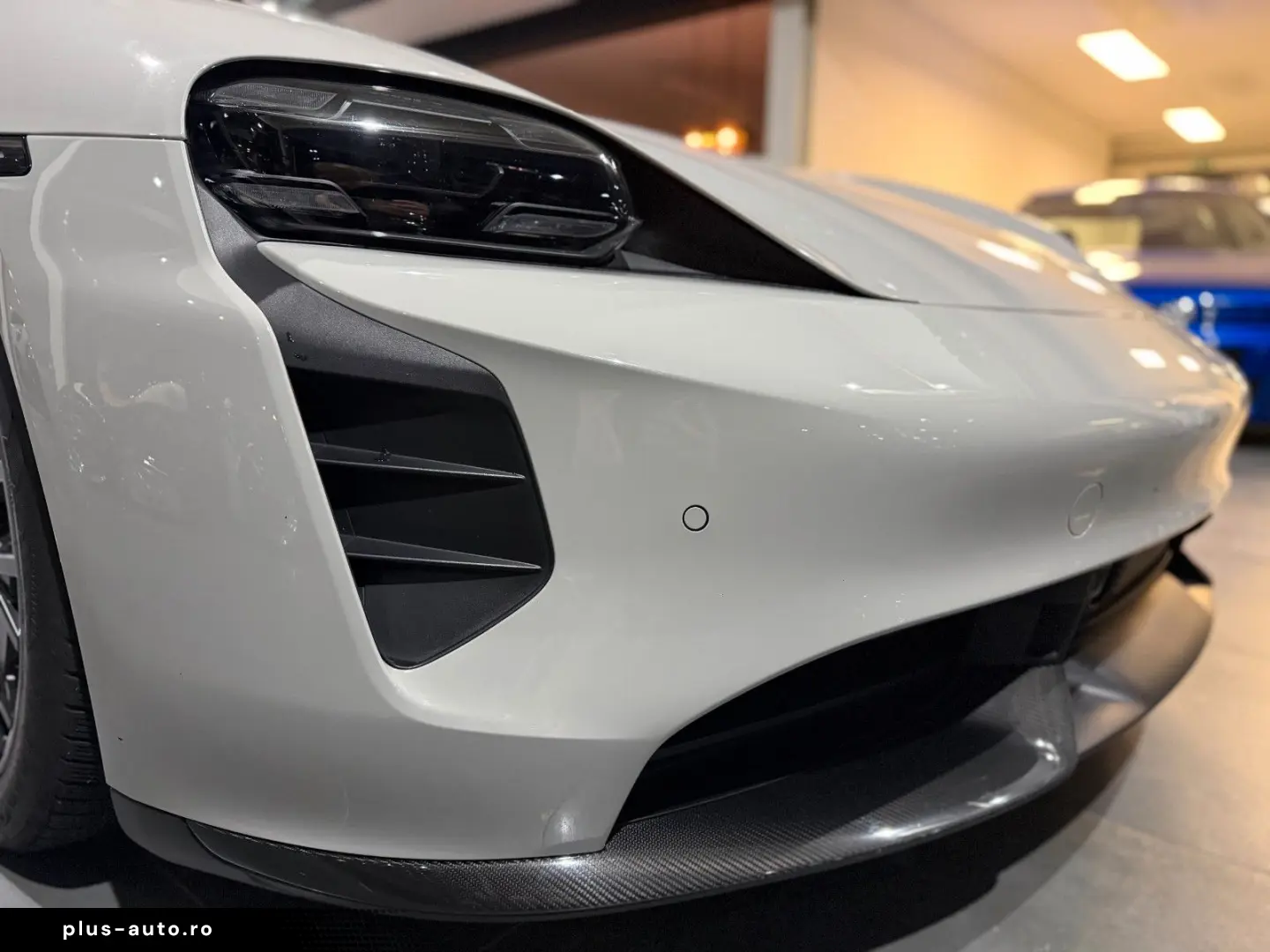 Taycan GTS MY24 CarbonAero HuD HA-Lenkung Kreide