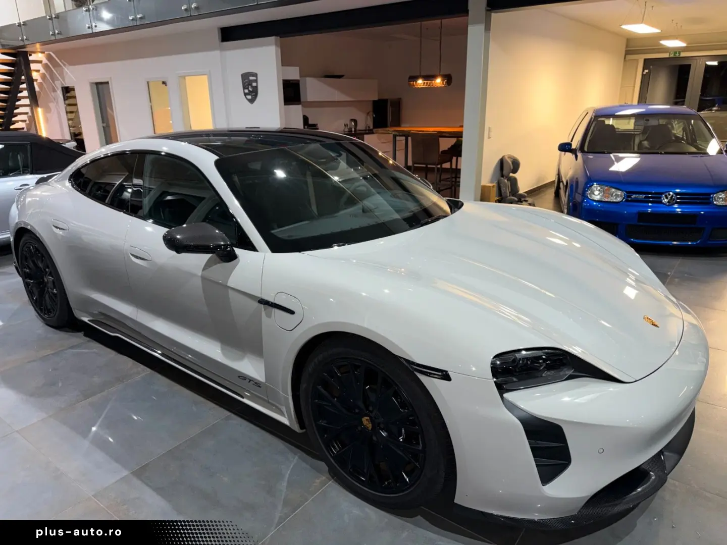 Taycan GTS MY24 CarbonAero HuD HA-Lenkung Kreide