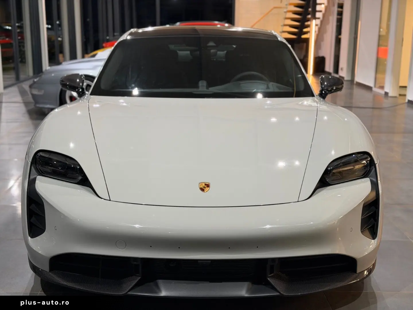 Taycan GTS MY24 CarbonAero HuD HA-Lenkung Kreide