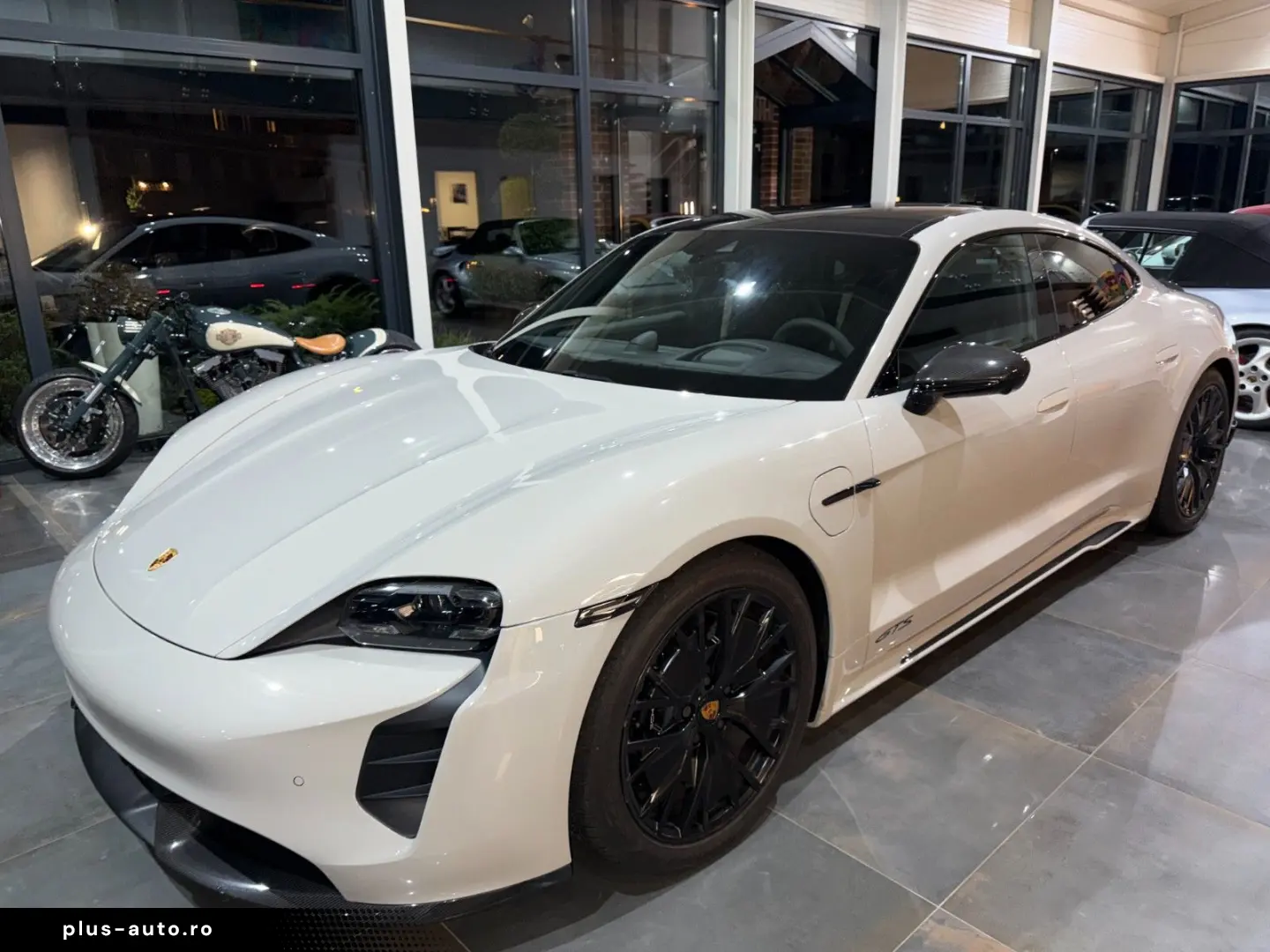 Taycan GTS MY24 CarbonAero HuD HA-Lenkung Kreide