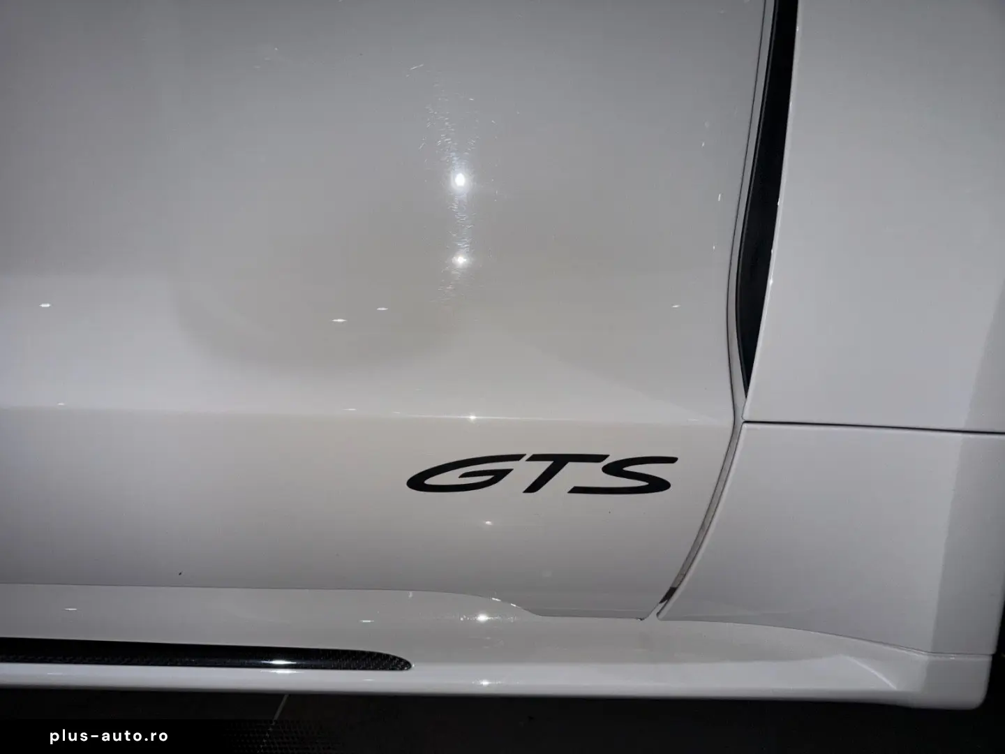 Taycan GTS MY24 CarbonAero HuD HA-Lenkung Kreide