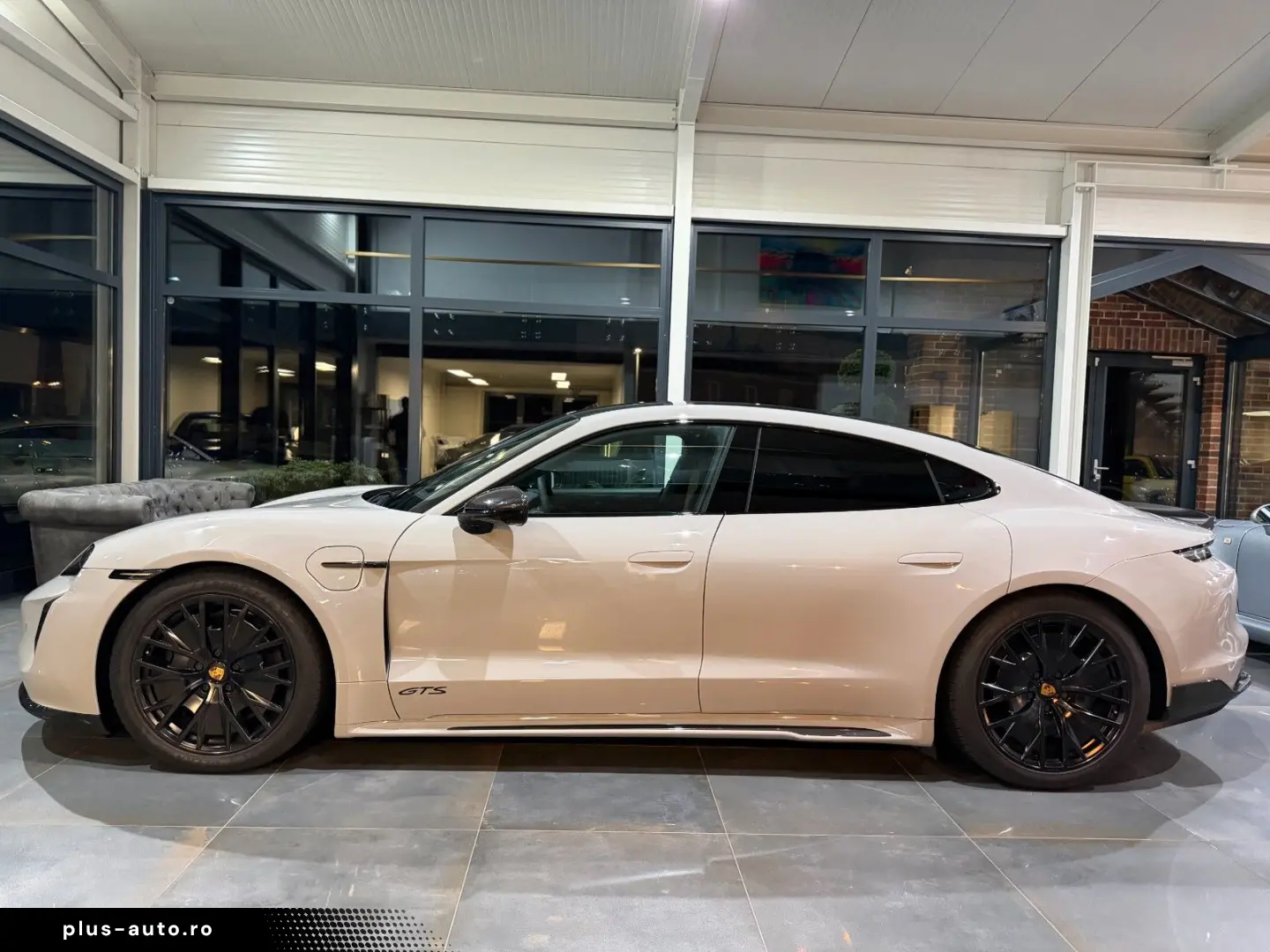 Taycan GTS MY24 CarbonAero HuD HA-Lenkung Kreide