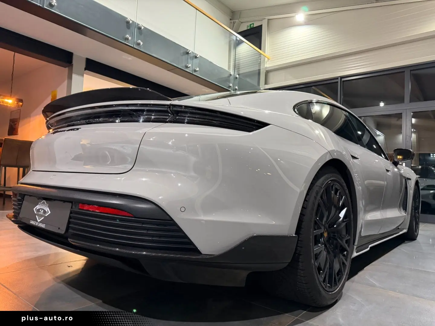 Taycan GTS MY24 CarbonAero HuD HA-Lenkung Kreide