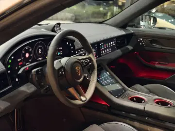 Taycan GTS MY24 CarbonAero HuD HA-Lenkung Kreide