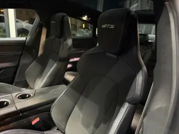 Taycan GTS MY24 CarbonAero HuD HA-Lenkung Kreide