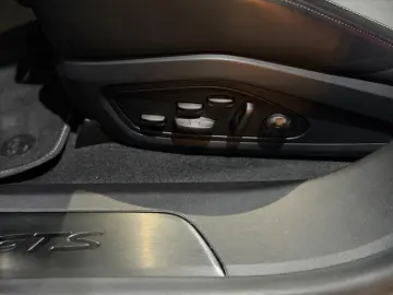 Taycan GTS MY24 CarbonAero HuD HA-Lenkung Kreide