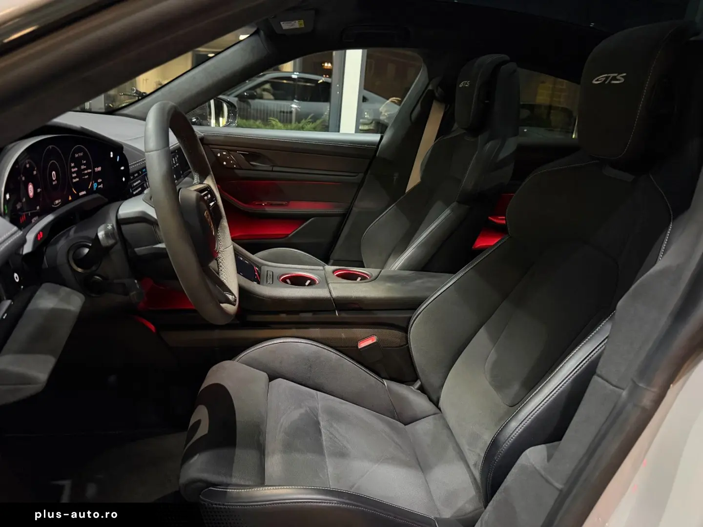 Taycan GTS MY24 CarbonAero HuD HA-Lenkung Kreide