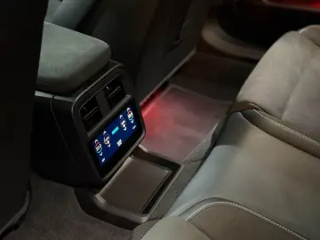 Taycan GTS MY24 CarbonAero HuD HA-Lenkung Kreide