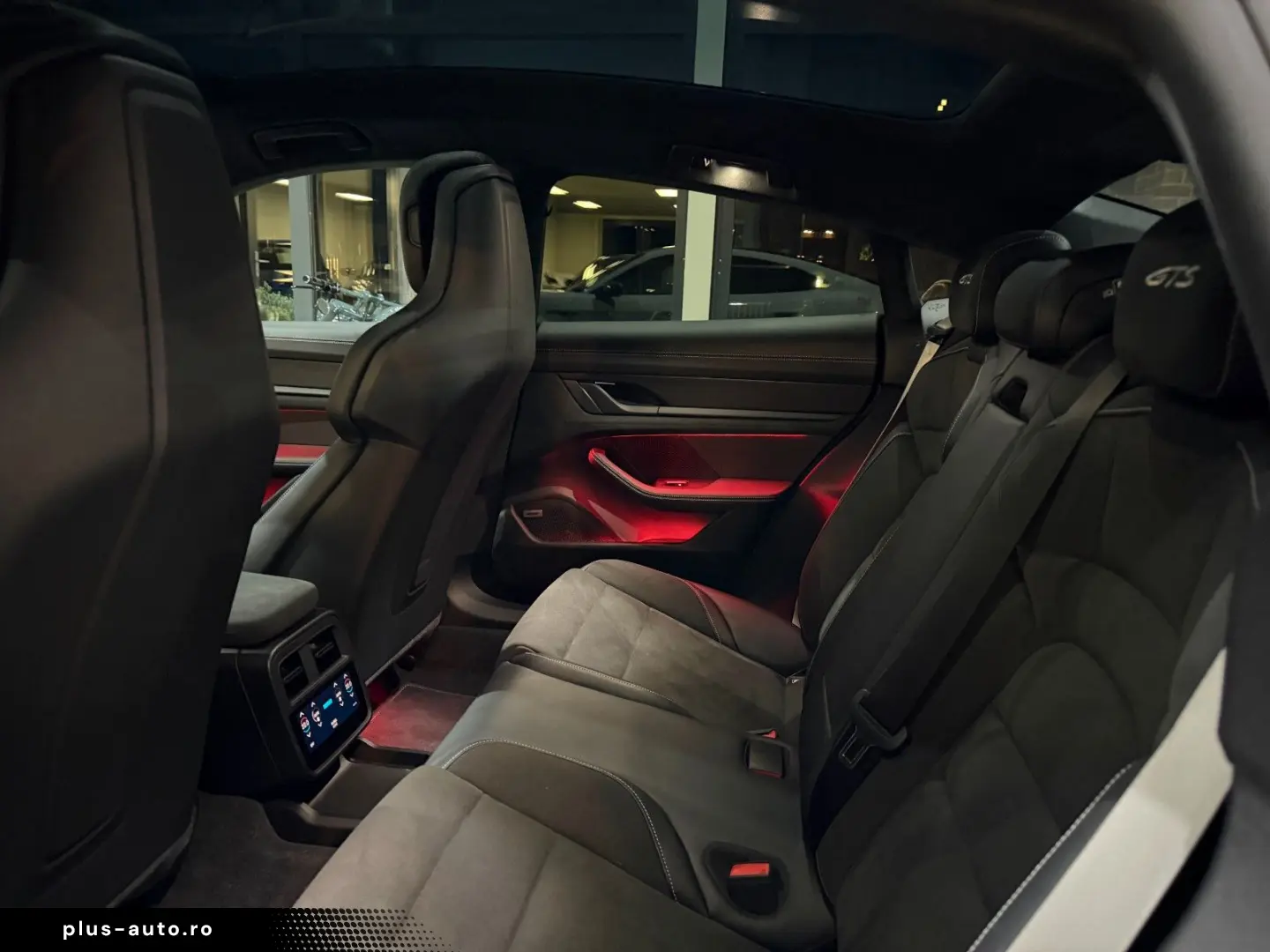 Taycan GTS MY24 CarbonAero HuD HA-Lenkung Kreide