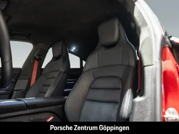 Taycan Turbo BOSE Surround-View Abstandstempomat