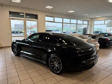 Taycan Performance Panorama SportChrono WP