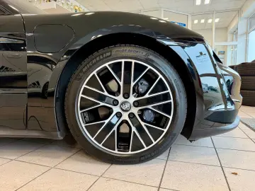 Taycan Performance Panorama SportChrono WP