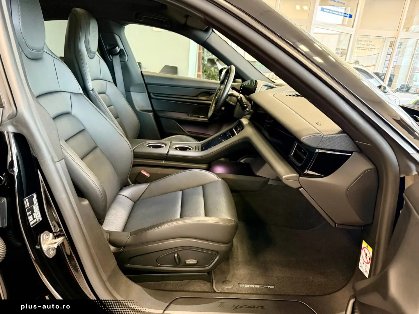 Taycan Performance Panorama SportChrono WP