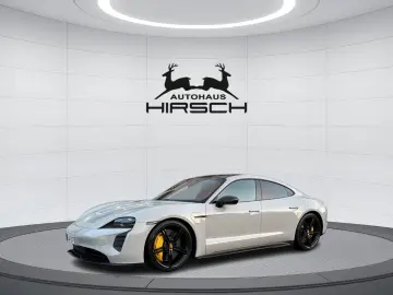 Taycan GTS 21  BOSE 360  Kreide PCCB