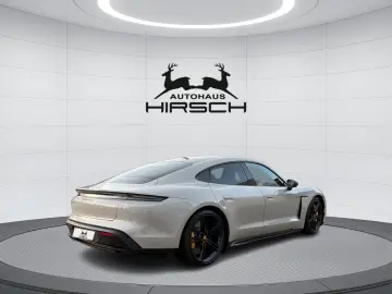 Taycan GTS 21  BOSE 360  Kreide PCCB