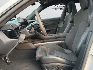 Taycan GTS 21  BOSE 360  Kreide PCCB