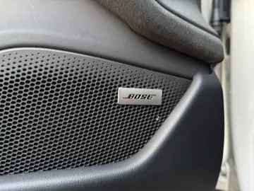 Taycan GTS 21  BOSE 360  Kreide PCCB