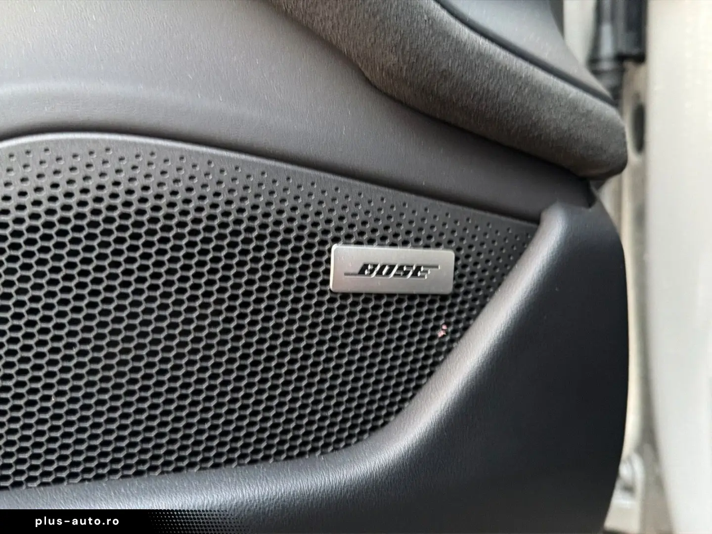 Taycan GTS 21  BOSE 360  Kreide PCCB