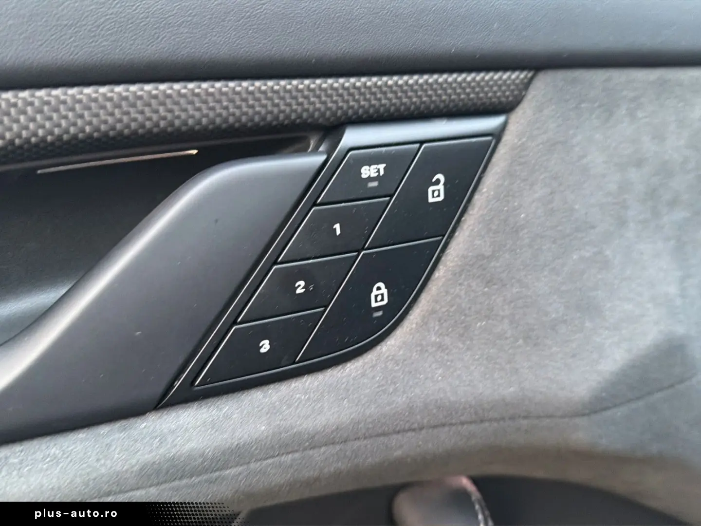 Taycan GTS 21  BOSE 360  Kreide PCCB