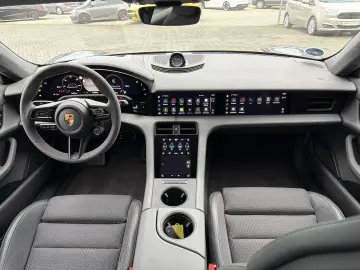 Taycan Turbo Nachtsicht Burmester Beif.-Display