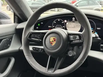 Taycan Turbo Nachtsicht Burmester Beif.-Display