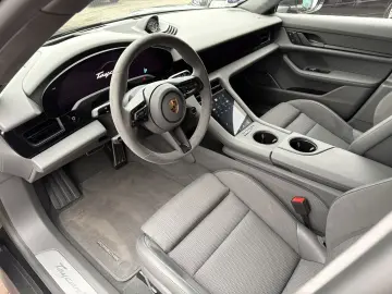 Taycan Turbo Nachtsicht Burmester Beif.-Display