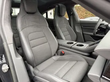 Taycan Turbo Nachtsicht Burmester Beif.-Display