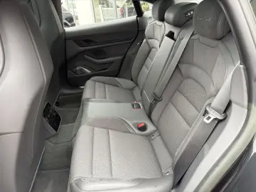 Taycan Turbo Nachtsicht Burmester Beif.-Display