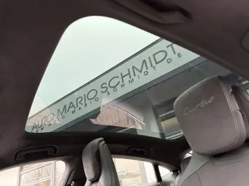 Taycan Turbo Nachtsicht Burmester Beif.-Display