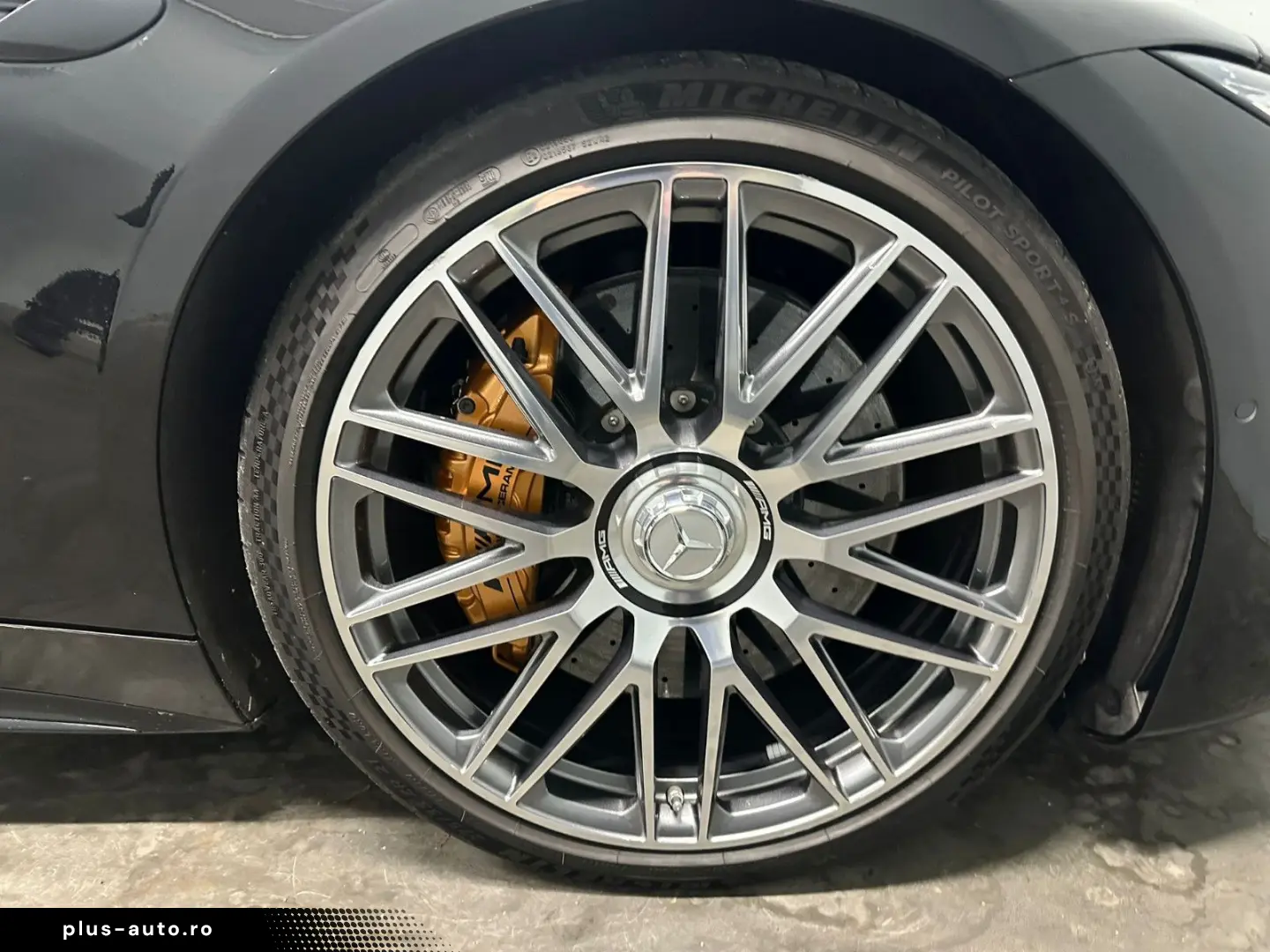 SL 63 4MATIC  KERAMIK BREMSE HEADUP MASSAGE