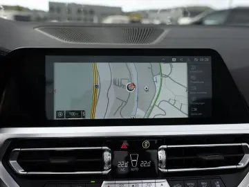 440i Cabrio xDrive HUD LASER NAVI LEDER SHZ PDC