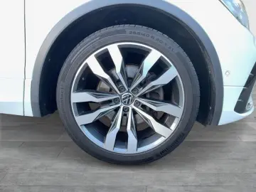 Tiguan 2.0 TSI  DSG R-Line 4Motion LED AHK SHZG.