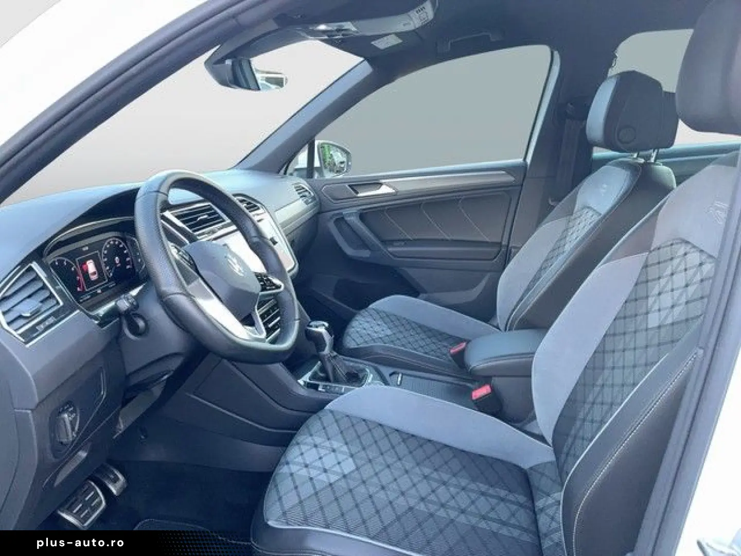 Tiguan 2.0 TSI  DSG R-Line 4Motion LED AHK SHZG.