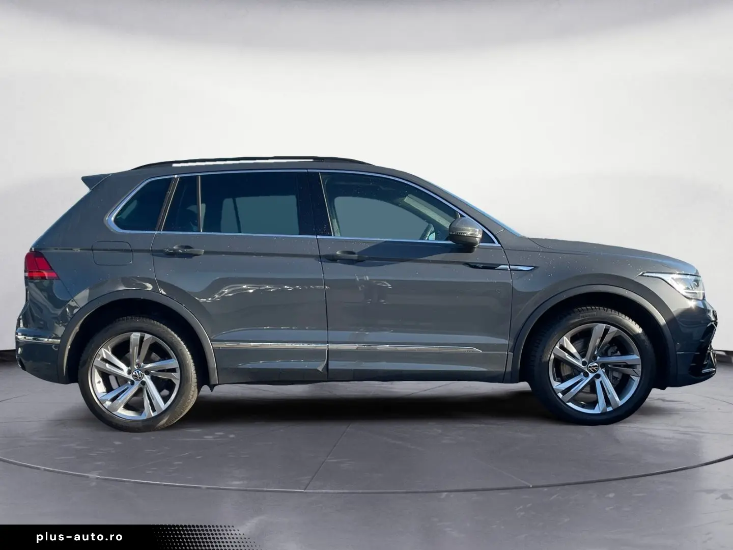Tiguan R-Line 2.0 TSI 4M DSG LED NAVI KAMERA APP