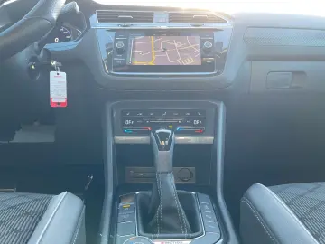 Tiguan R-Line 2.0 TSI 4M DSG LED NAVI KAMERA APP