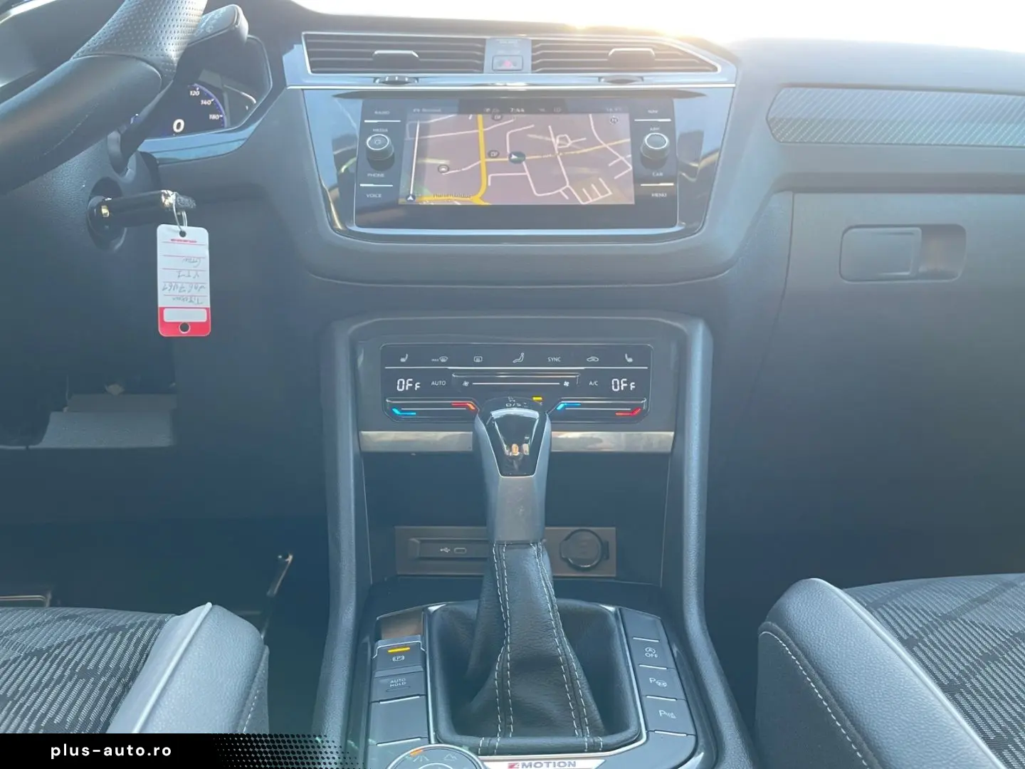 Tiguan R-Line 2.0 TSI 4M DSG LED NAVI KAMERA APP