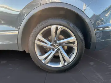 Tiguan R-Line 2.0 TSI 4M DSG LED NAVI KAMERA APP