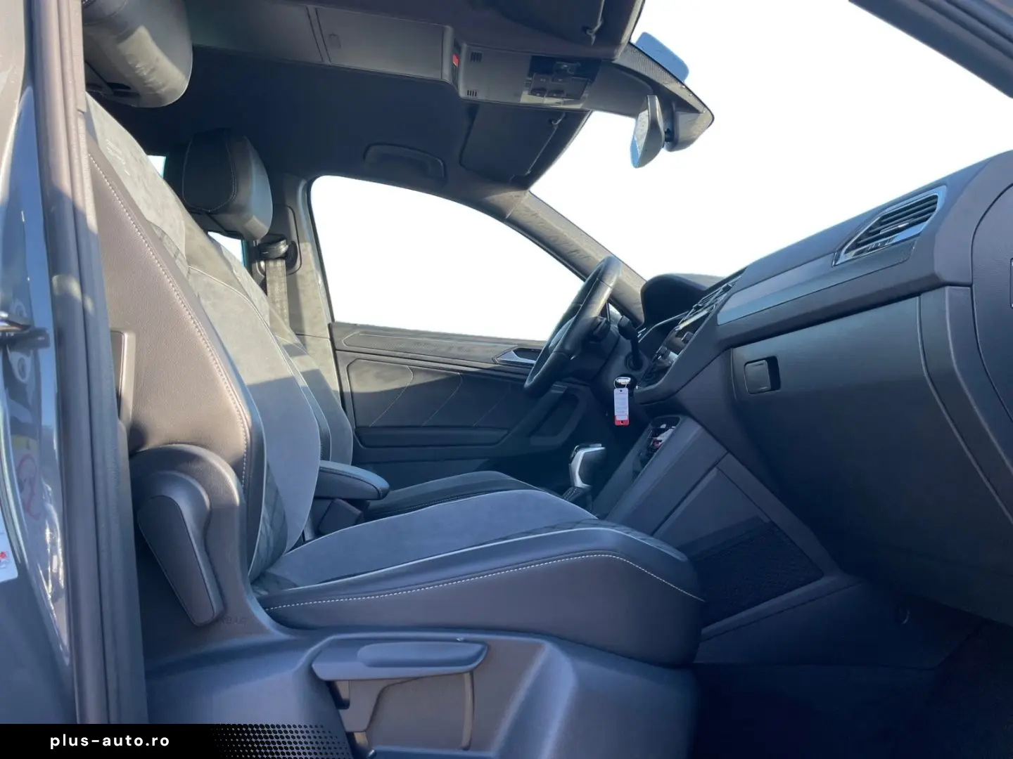 Tiguan R-Line 2.0 TSI 4M DSG LED NAVI KAMERA APP