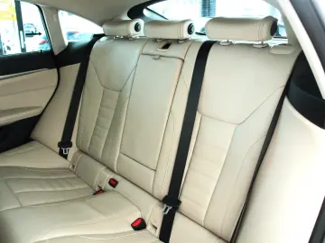 420d xDrive Gran Coupe Laser HeadUp Glasdach ACC