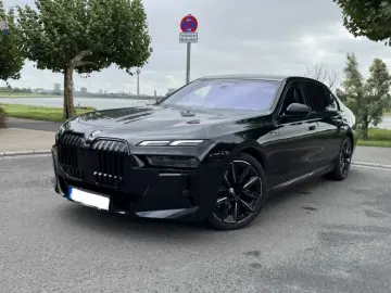 740d xDrive M-Sport Pro   Soft-Close   B&W