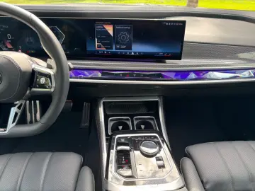 740d xDrive M-Sport Pro   Soft-Close   B&W