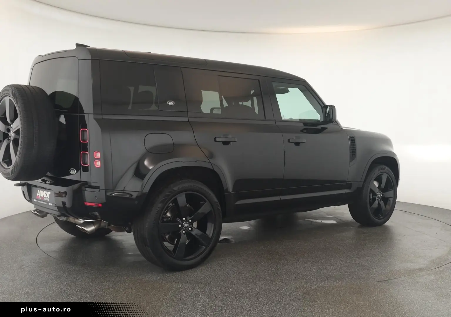 Defender 110 P525 AWD Black Pano HUD 360 AHK 22