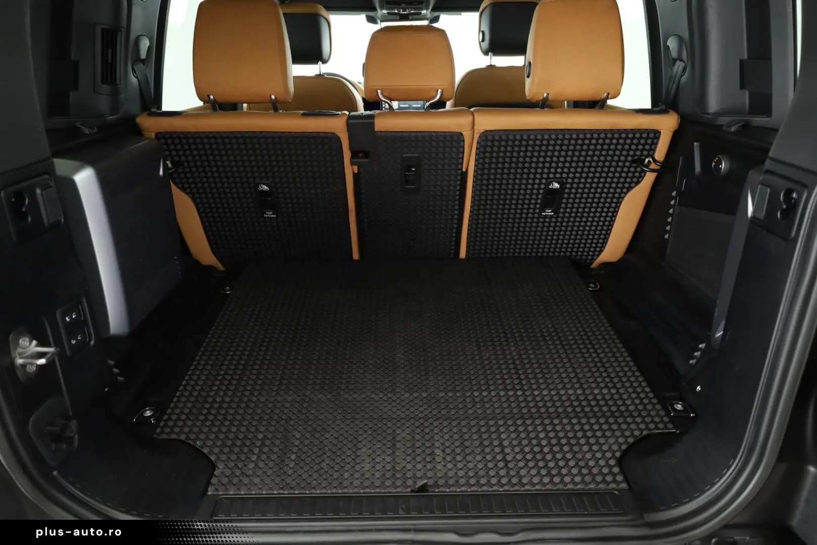 Defender 110 P525 AWD Black Pano HUD 360 AHK 22