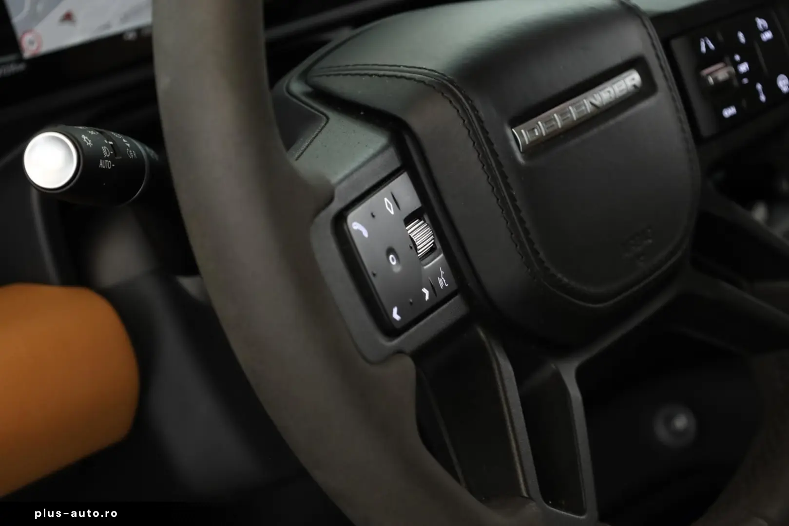 Defender 110 P525 AWD Black Pano HUD 360 AHK 22