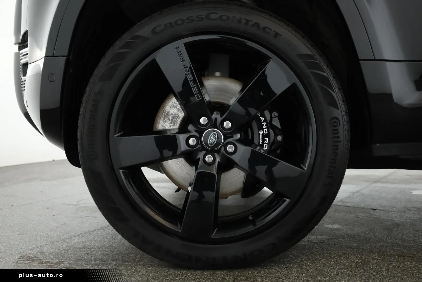 Defender 110 P525 AWD Black Pano HUD 360 AHK 22