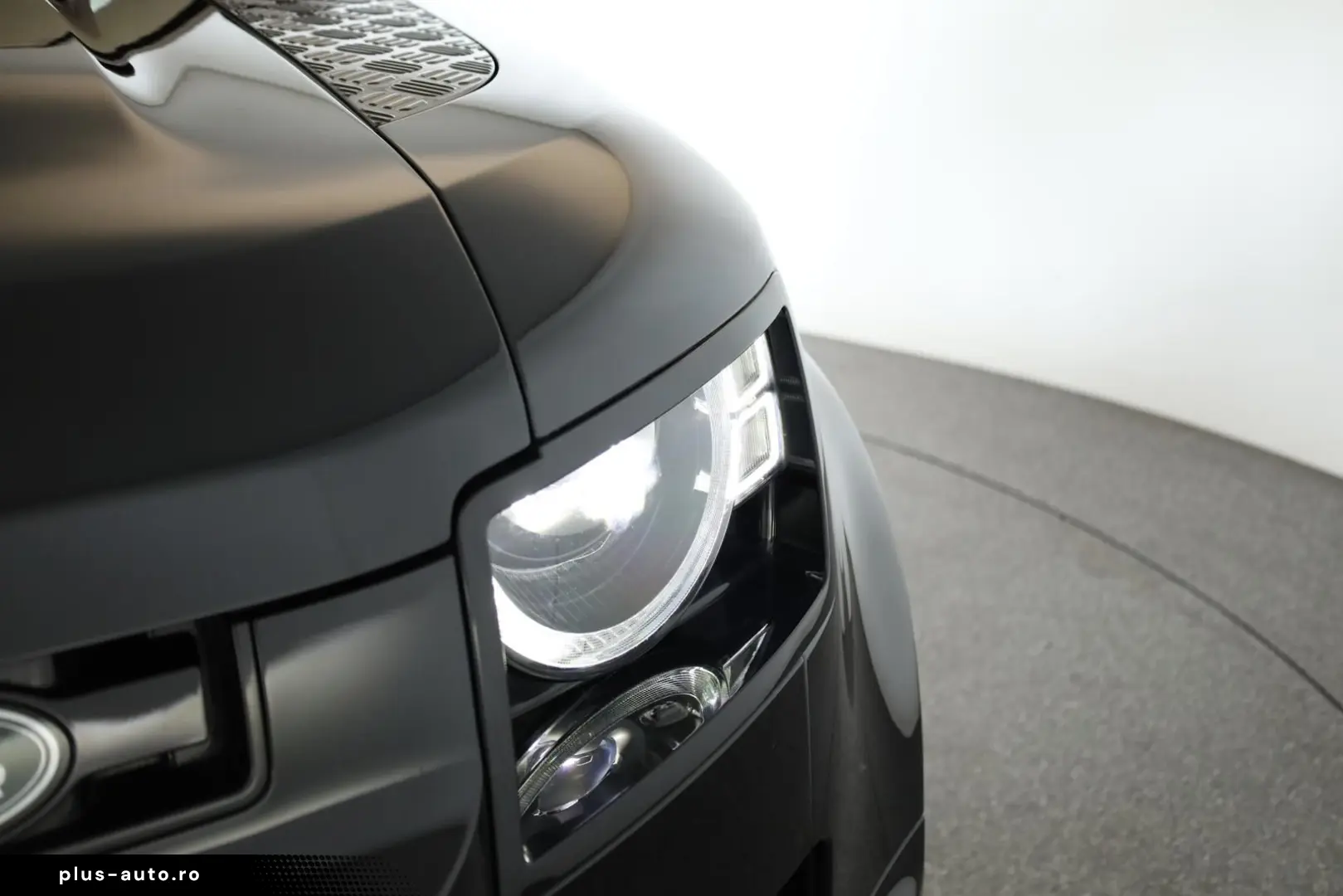 Defender 110 P525 AWD Black Pano HUD 360 AHK 22