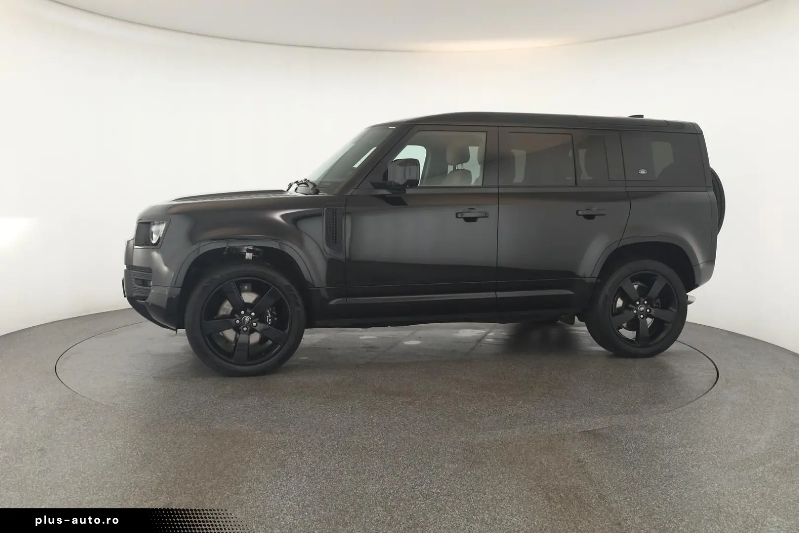 Defender 110 P525 AWD Black Pano HUD 360 AHK 22