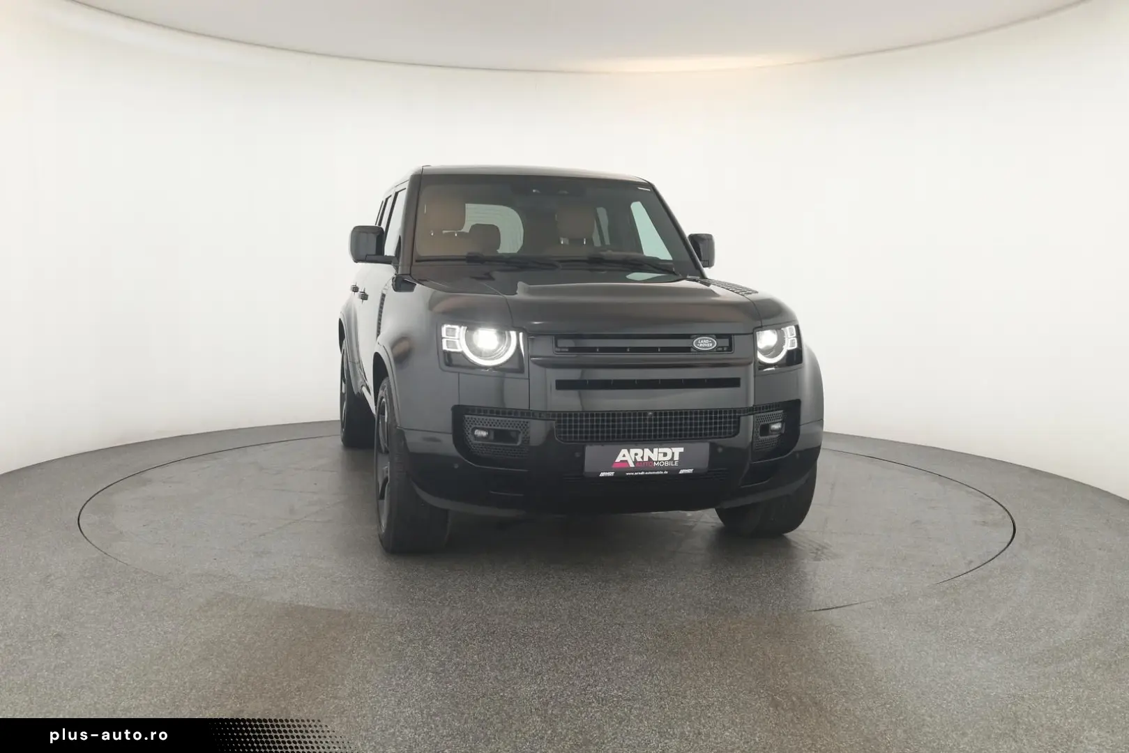 Defender 110 P525 AWD Black Pano HUD 360 AHK 22
