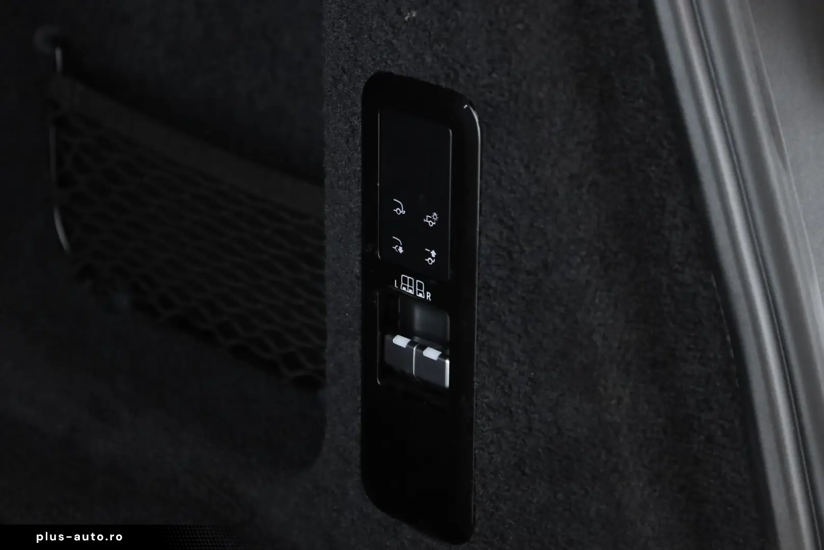 Range Rover Sport D350 Autobiography BLACK AHK